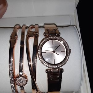Anne Klein Set